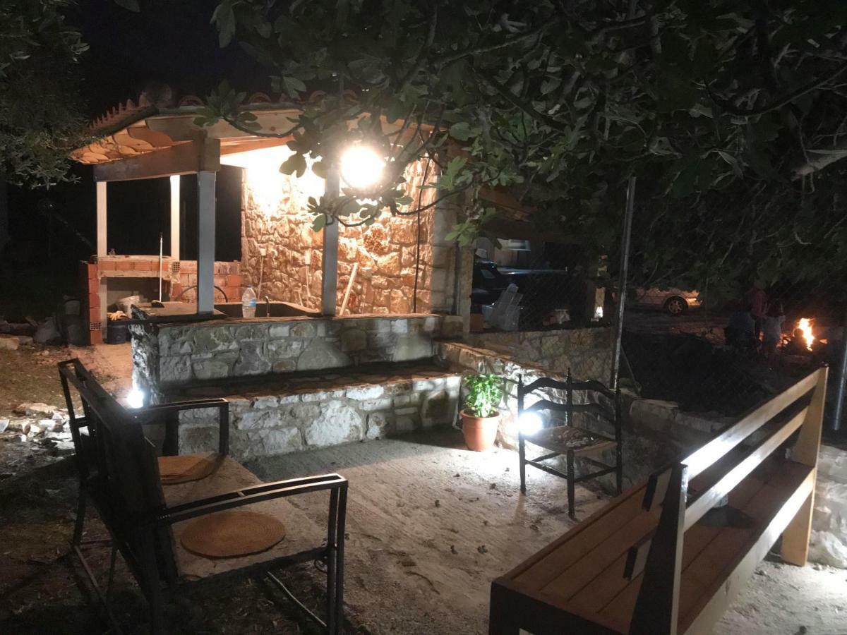 Himare Fshat Janakis Garden Livadi Beach المظهر الخارجي الصورة